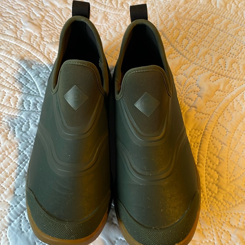 Green Muck Boots, ankle, men’s size 8.5